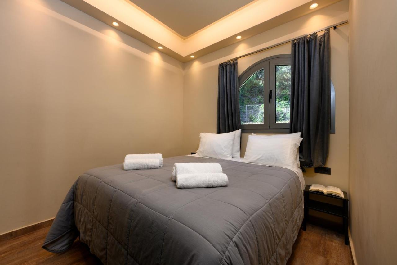 Seven Keys Luxury Suites Achilleion Exterior photo